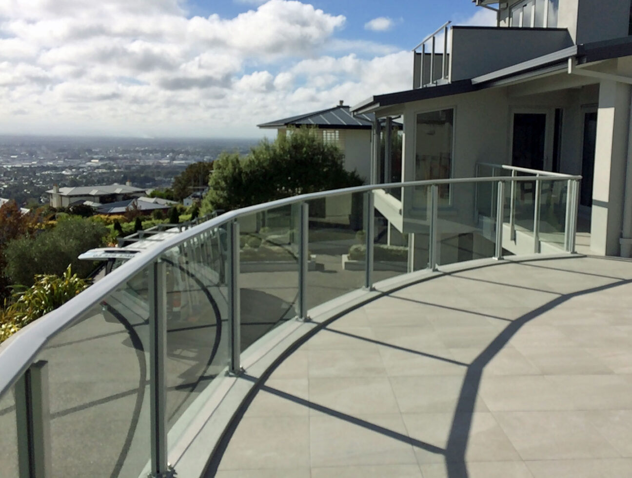 Edge Balustrade with handrail